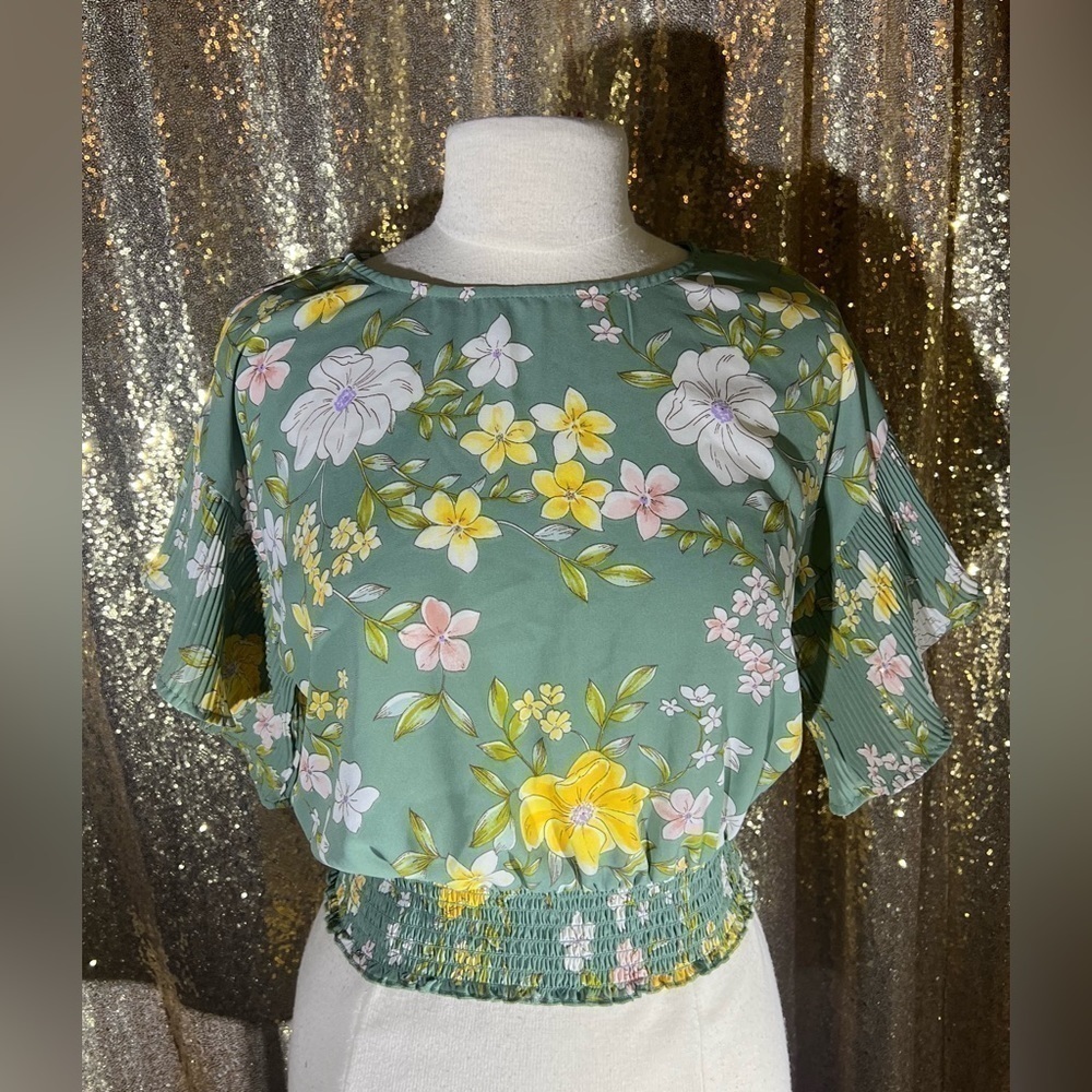 Green floral winged shirt